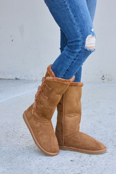 Forever Link Warm Fur Lined Flat Boots-Timber Brooke Boutique, Online Women's Fashion Boutique in Amarillo, Texas