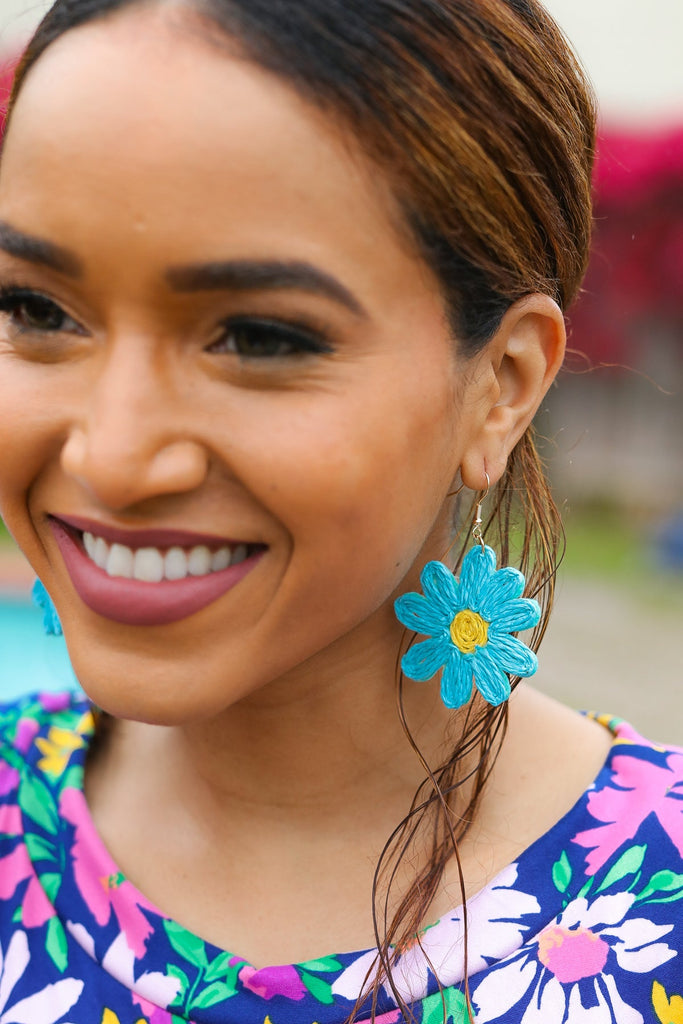 Sky Blue Daisy Flower Straw Dangle Earrings-Timber Brooke Boutique, Online Women's Fashion Boutique in Amarillo, Texas