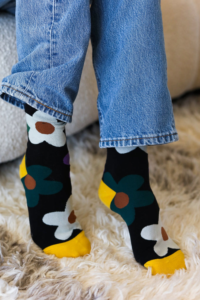 Black Floral Ankle Socks-Timber Brooke Boutique, Online Women's Fashion Boutique in Amarillo, Texas