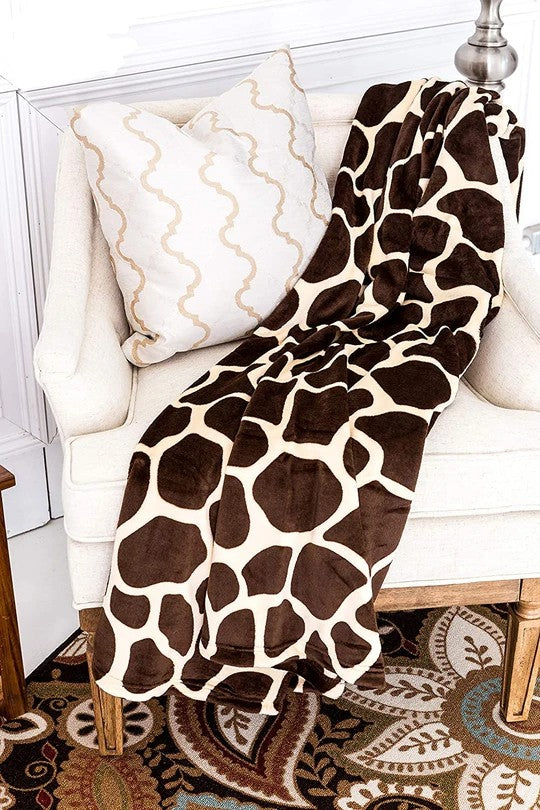 Giraffe Super Soft Cozy Throw Blanket-Throw Blanket-Timber Brooke Boutique, Online Women's Fashion Boutique in Amarillo, Texas