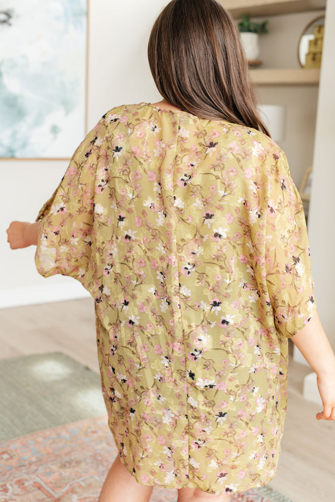 Go Anywhere Floral Kimono-Layers-Timber Brooke Boutique, Online Women's Fashion Boutique in Amarillo, Texas