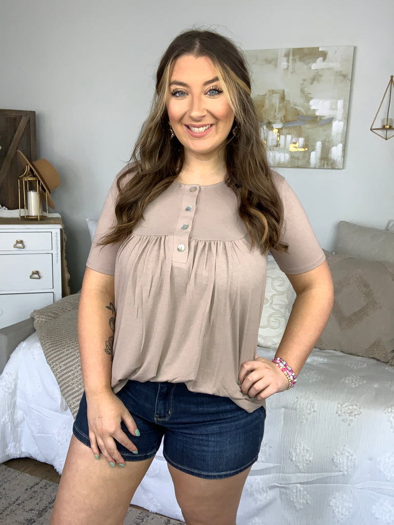 DOORBUSTER! Dolphin Hem Button Top-Short Sleeve Top-Timber Brooke Boutique, Online Women's Fashion Boutique in Amarillo, Texas