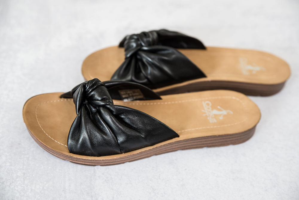 Sea La Vie Sandals in Black-Corkys-Timber Brooke Boutique, Online Women's Fashion Boutique in Amarillo, Texas