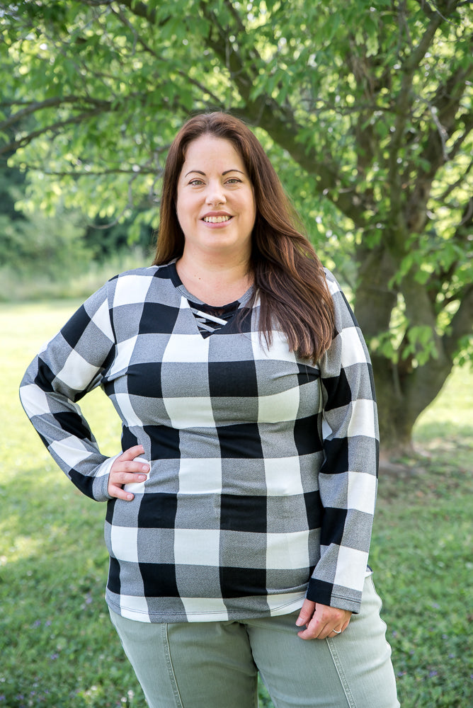 Checkmate Top in White-Your Fashion Wholesale-Timber Brooke Boutique, Online Women's Fashion Boutique in Amarillo, Texas