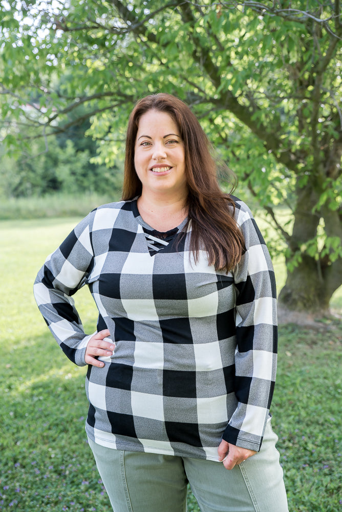 Checkmate Top in White-Your Fashion Wholesale-Timber Brooke Boutique, Online Women's Fashion Boutique in Amarillo, Texas