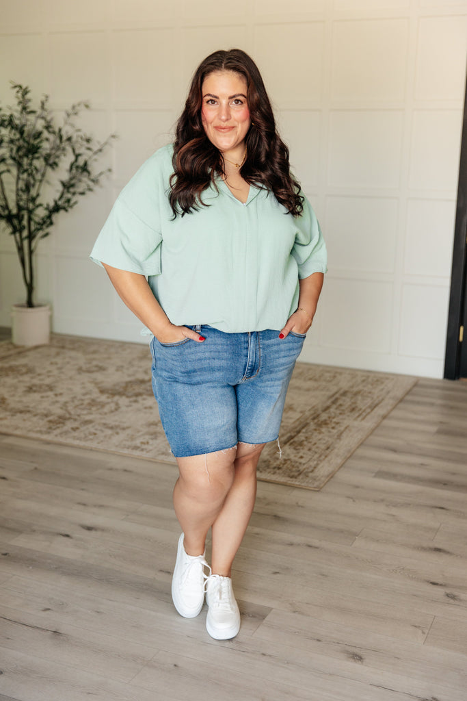 Things Are Looking Up V-Neck Top-Tops-Timber Brooke Boutique, Online Women's Fashion Boutique in Amarillo, Texas