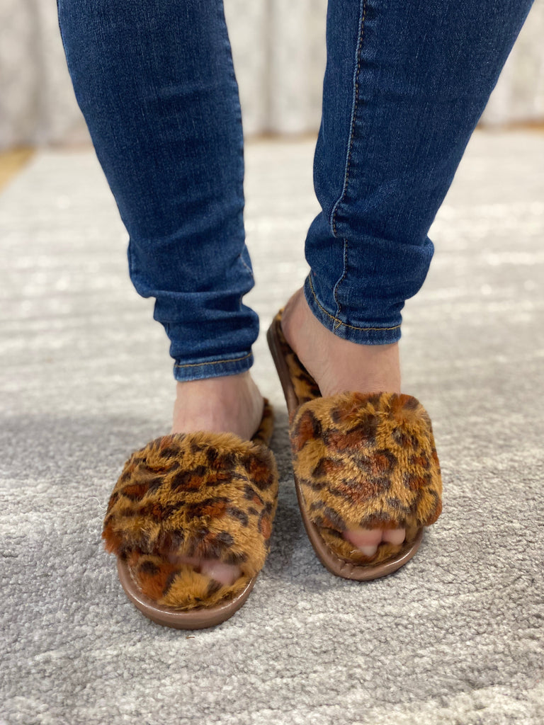 Fuzzy Slipper Sandals-H2K-Timber Brooke Boutique, Online Women's Fashion Boutique in Amarillo, Texas