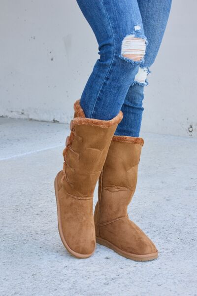 Forever Link Warm Fur Lined Flat Boots-Timber Brooke Boutique, Online Women's Fashion Boutique in Amarillo, Texas