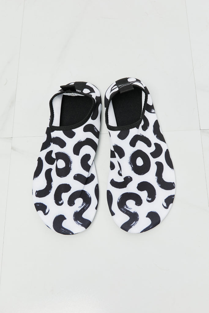 MMshoes On The Shore Water Shoes in White-Timber Brooke Boutique, Online Women's Fashion Boutique in Amarillo, Texas
