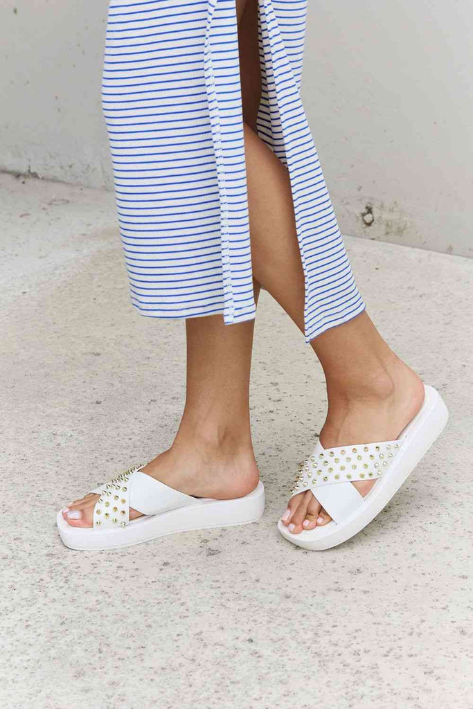 Forever Link Studded Cross Strap Sandals in White-Timber Brooke Boutique, Online Women's Fashion Boutique in Amarillo, Texas
