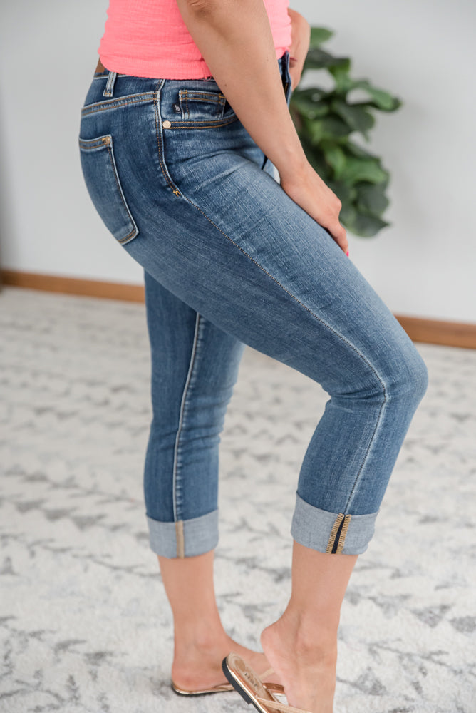 Make a Move Judy Blue Capris-Judy Blue-Timber Brooke Boutique, Online Women's Fashion Boutique in Amarillo, Texas