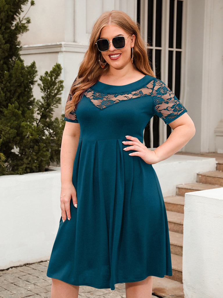 Plus Size Ruched Round Neck Short Sleeve Dress-Timber Brooke Boutique, Online Women's Fashion Boutique in Amarillo, Texas