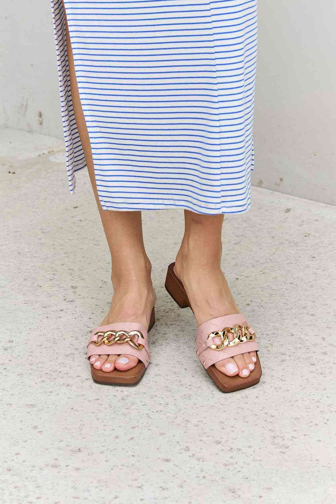 Forever Link Square Toe Chain Detail Clog Sandal in Blush-Timber Brooke Boutique, Online Women's Fashion Boutique in Amarillo, Texas